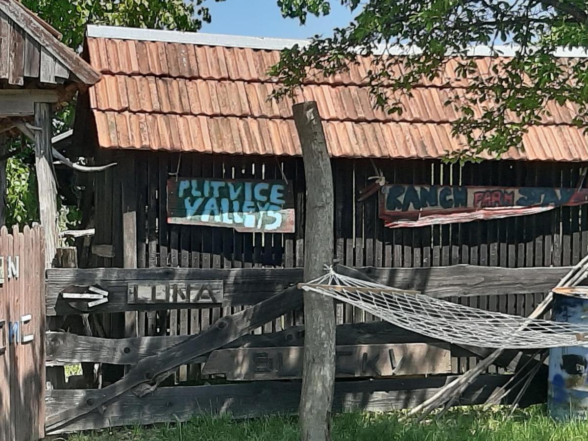 Ranch Farm Stay Rakovica Eksteriør bilde