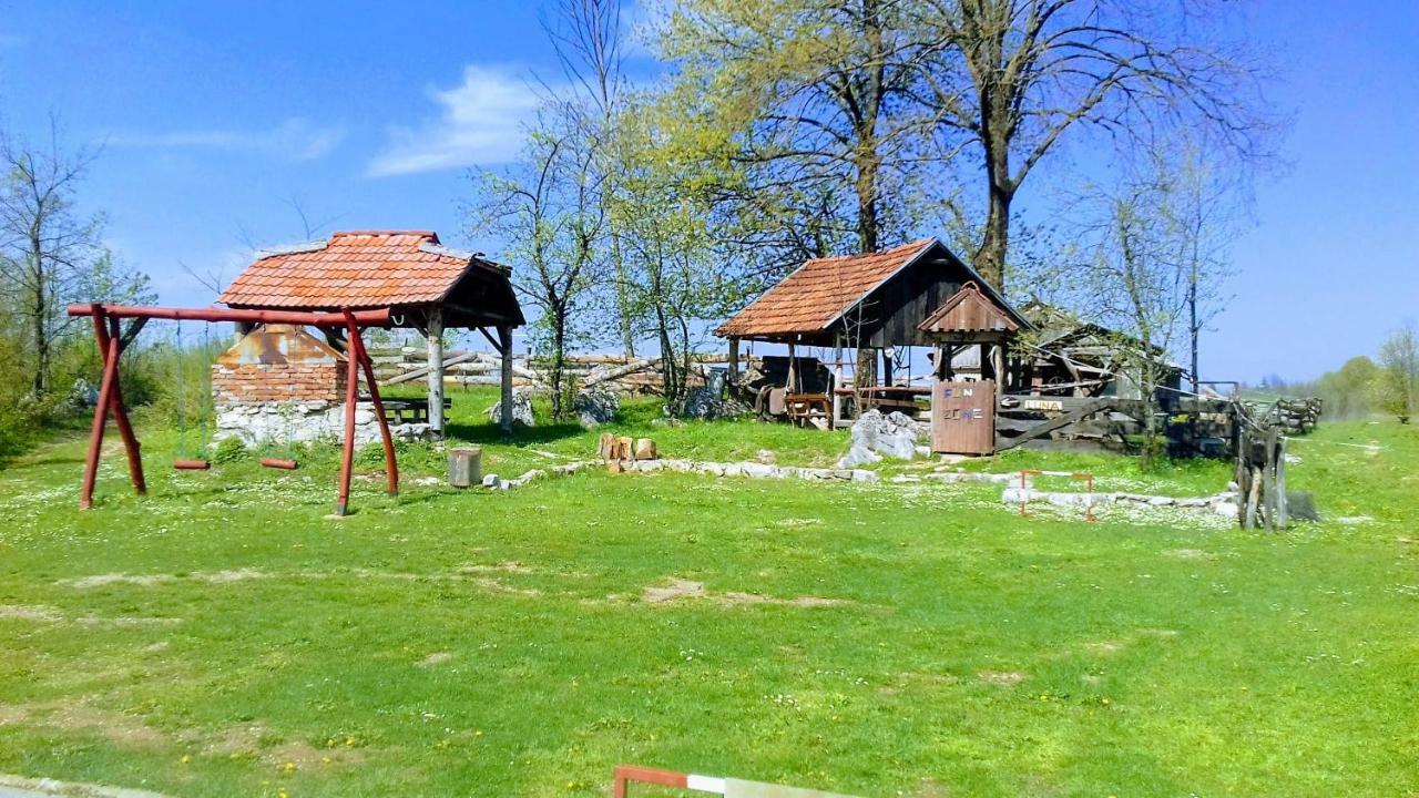 Ranch Farm Stay Rakovica Eksteriør bilde